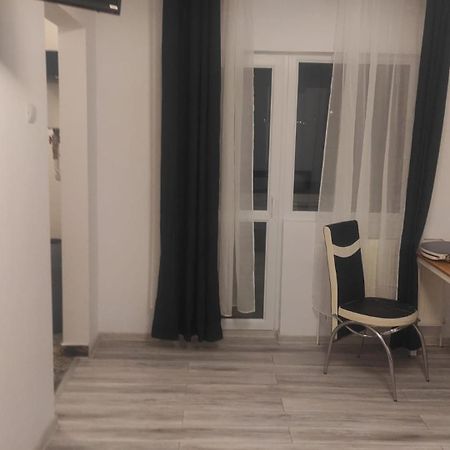 Garsoniera Turda Apartment Exterior photo